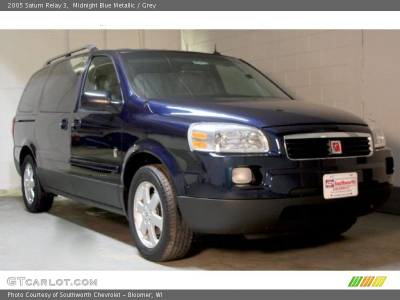 Midnight Blue Metallic / Grey 2005 Saturn Relay 3