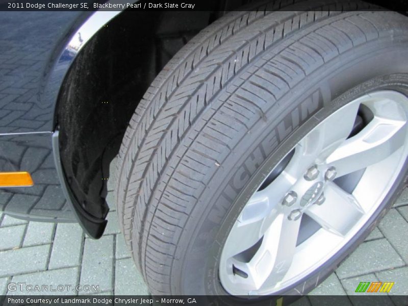 Blackberry Pearl / Dark Slate Gray 2011 Dodge Challenger SE