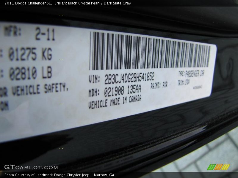 Brilliant Black Crystal Pearl / Dark Slate Gray 2011 Dodge Challenger SE