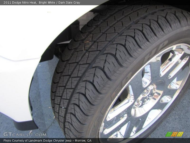 Bright White / Dark Slate Gray 2011 Dodge Nitro Heat