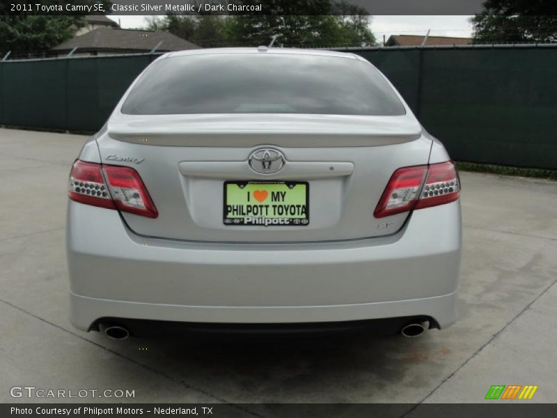 Classic Silver Metallic / Dark Charcoal 2011 Toyota Camry SE