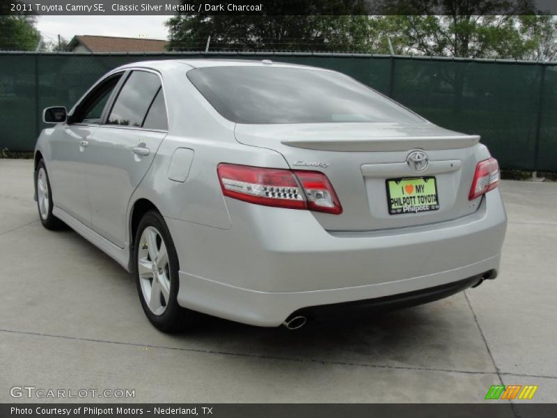 Classic Silver Metallic / Dark Charcoal 2011 Toyota Camry SE
