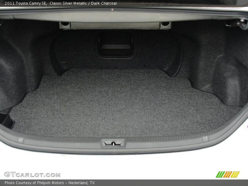 Classic Silver Metallic / Dark Charcoal 2011 Toyota Camry SE