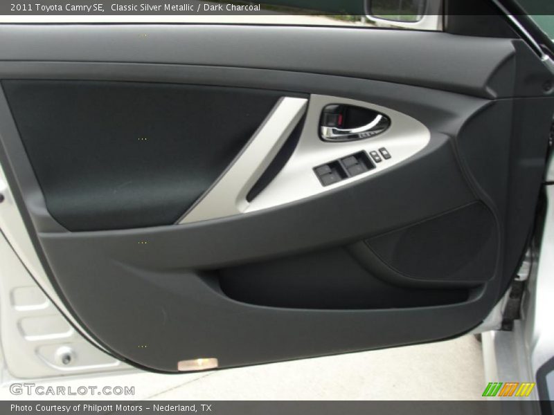 Classic Silver Metallic / Dark Charcoal 2011 Toyota Camry SE