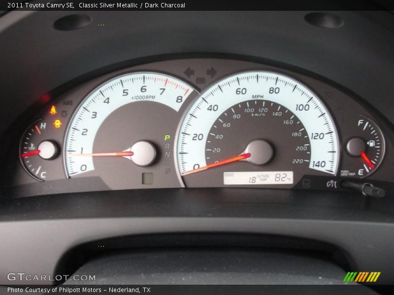 Classic Silver Metallic / Dark Charcoal 2011 Toyota Camry SE