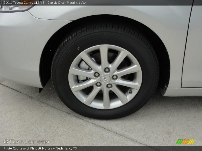 Classic Silver Metallic / Ash 2011 Toyota Camry XLE V6