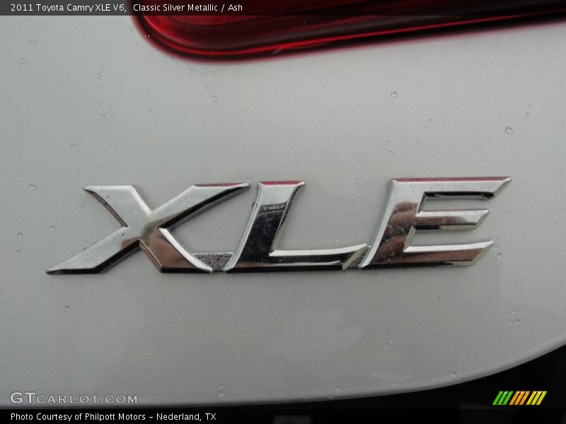 Classic Silver Metallic / Ash 2011 Toyota Camry XLE V6