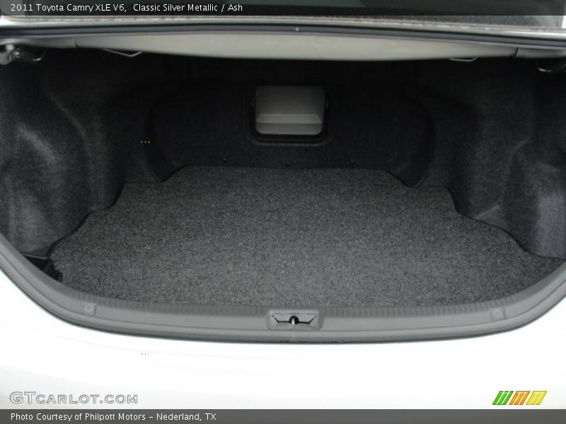 Classic Silver Metallic / Ash 2011 Toyota Camry XLE V6