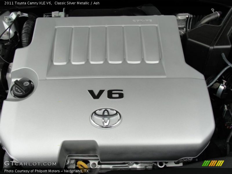 Classic Silver Metallic / Ash 2011 Toyota Camry XLE V6