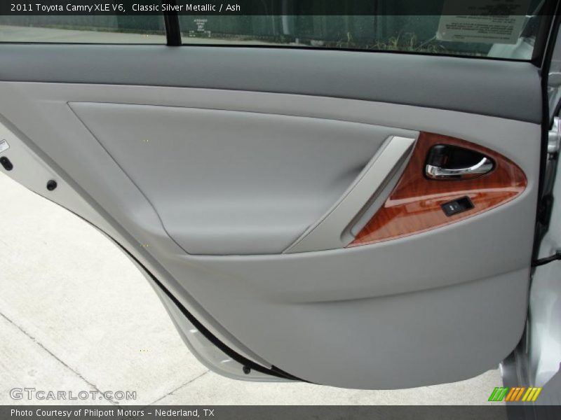 Classic Silver Metallic / Ash 2011 Toyota Camry XLE V6