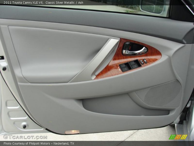 Classic Silver Metallic / Ash 2011 Toyota Camry XLE V6