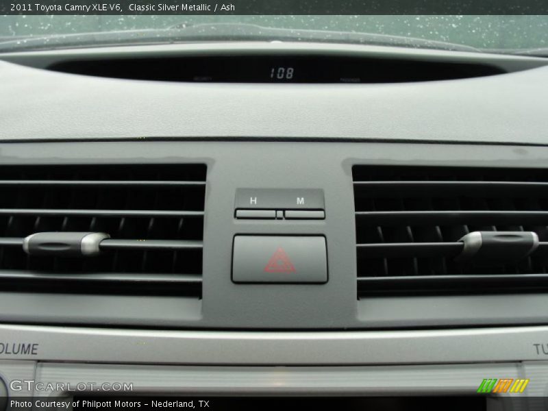 Classic Silver Metallic / Ash 2011 Toyota Camry XLE V6