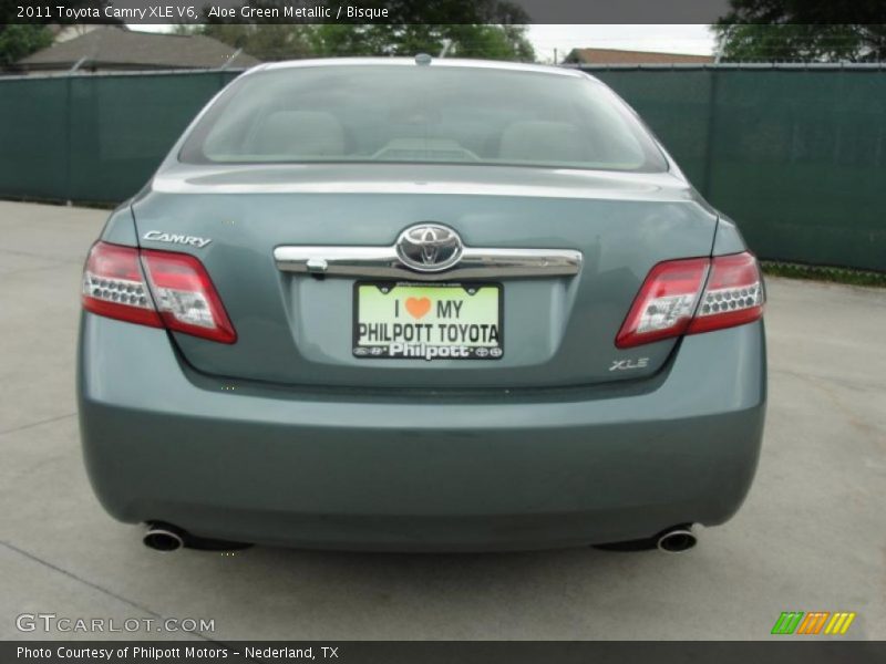 Aloe Green Metallic / Bisque 2011 Toyota Camry XLE V6
