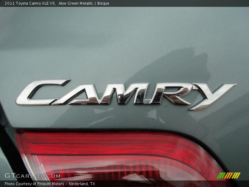 Aloe Green Metallic / Bisque 2011 Toyota Camry XLE V6