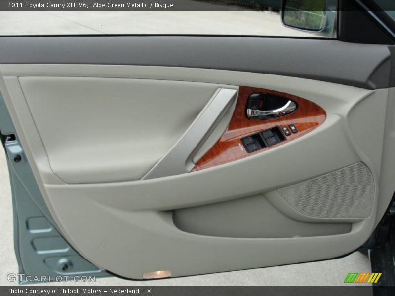 Aloe Green Metallic / Bisque 2011 Toyota Camry XLE V6