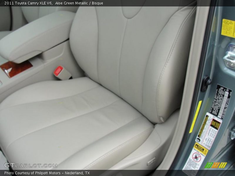Aloe Green Metallic / Bisque 2011 Toyota Camry XLE V6