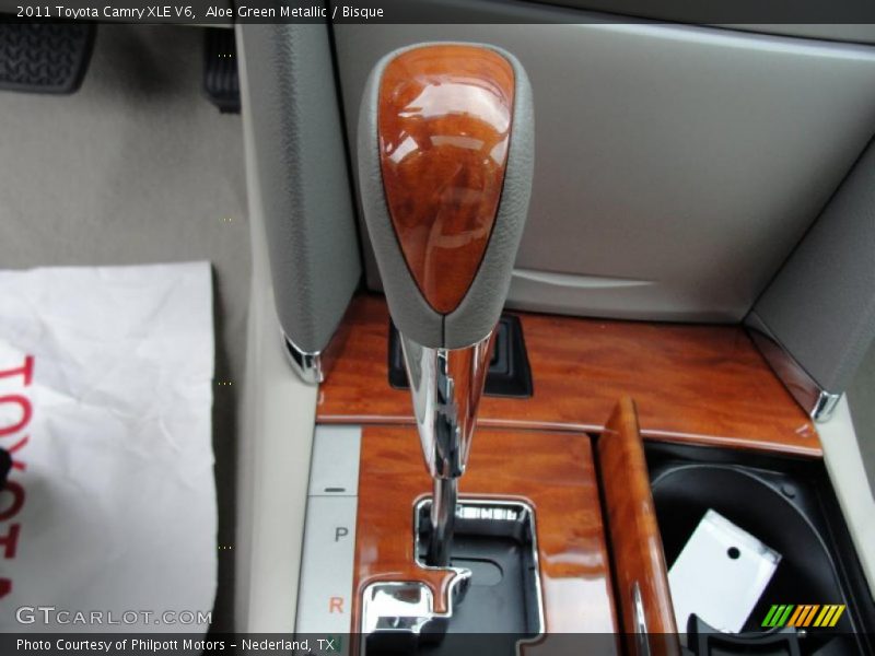 Aloe Green Metallic / Bisque 2011 Toyota Camry XLE V6