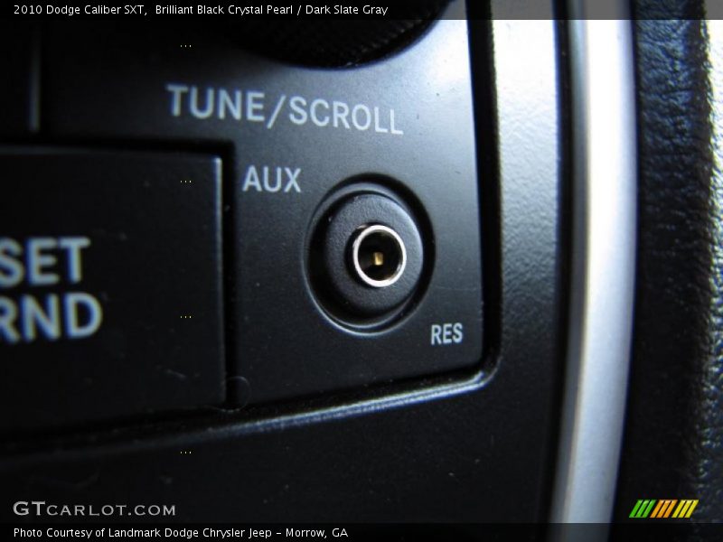 Brilliant Black Crystal Pearl / Dark Slate Gray 2010 Dodge Caliber SXT