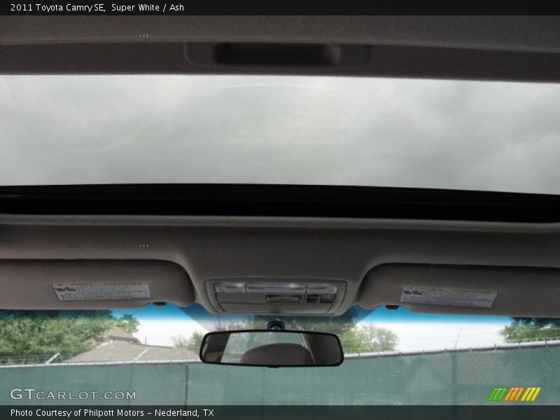 Super White / Ash 2011 Toyota Camry SE
