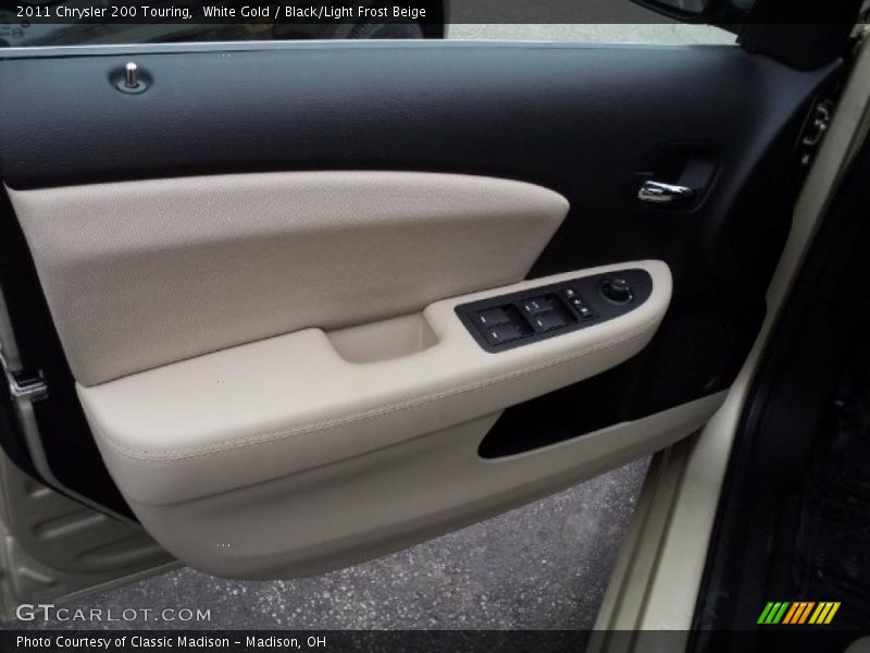 White Gold / Black/Light Frost Beige 2011 Chrysler 200 Touring