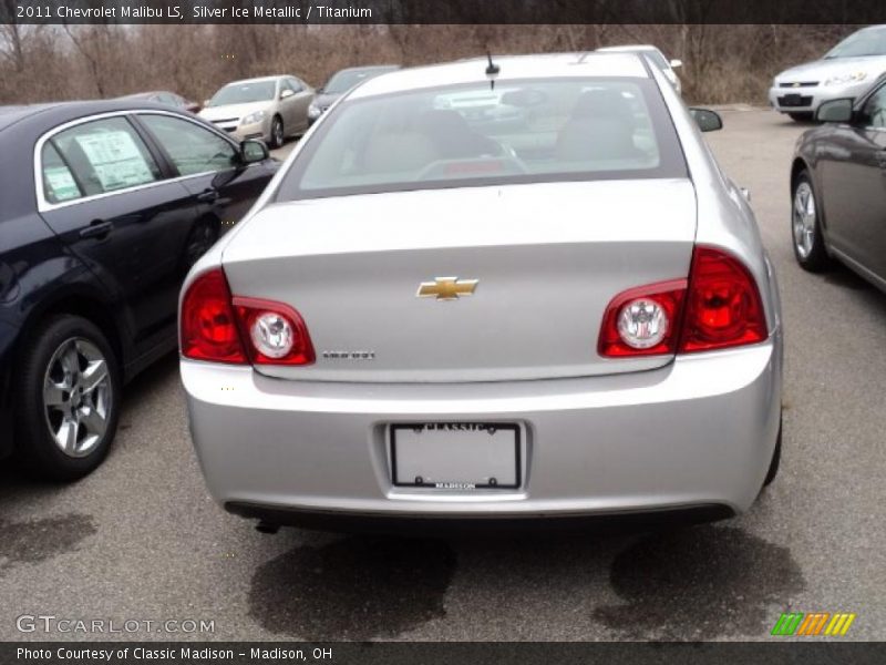 Silver Ice Metallic / Titanium 2011 Chevrolet Malibu LS