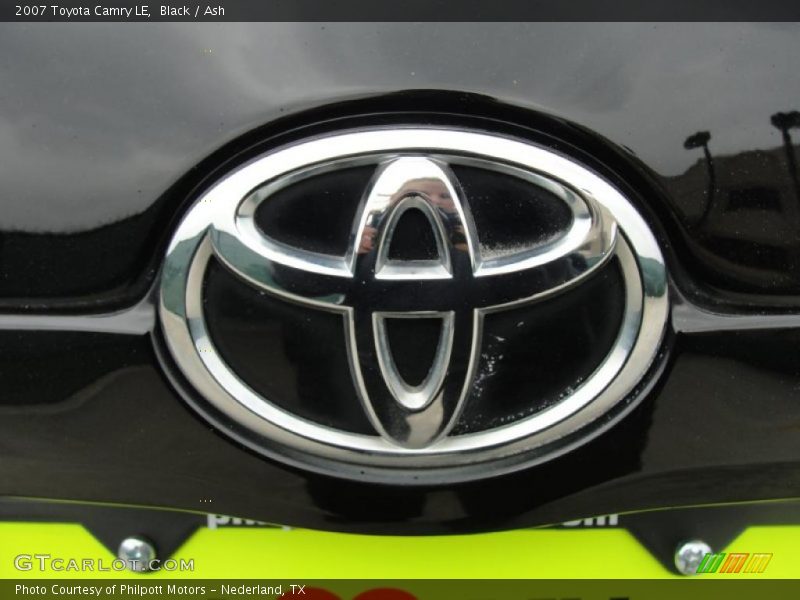 Black / Ash 2007 Toyota Camry LE