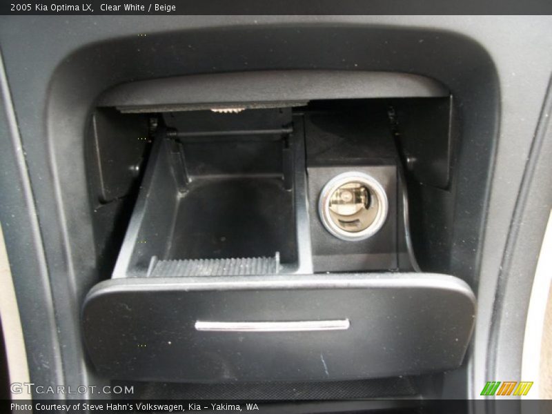 Clear White / Beige 2005 Kia Optima LX