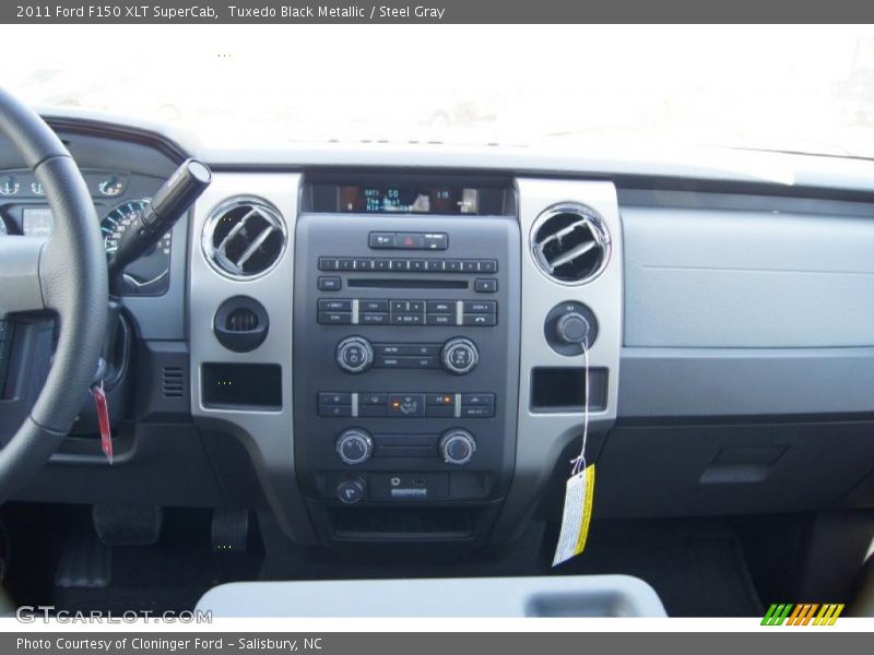 Tuxedo Black Metallic / Steel Gray 2011 Ford F150 XLT SuperCab