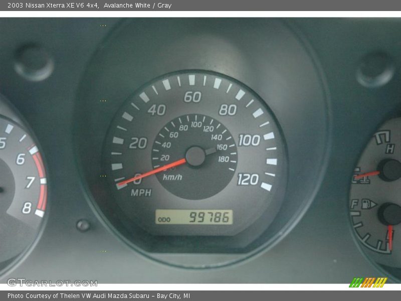 Avalanche White / Gray 2003 Nissan Xterra XE V6 4x4
