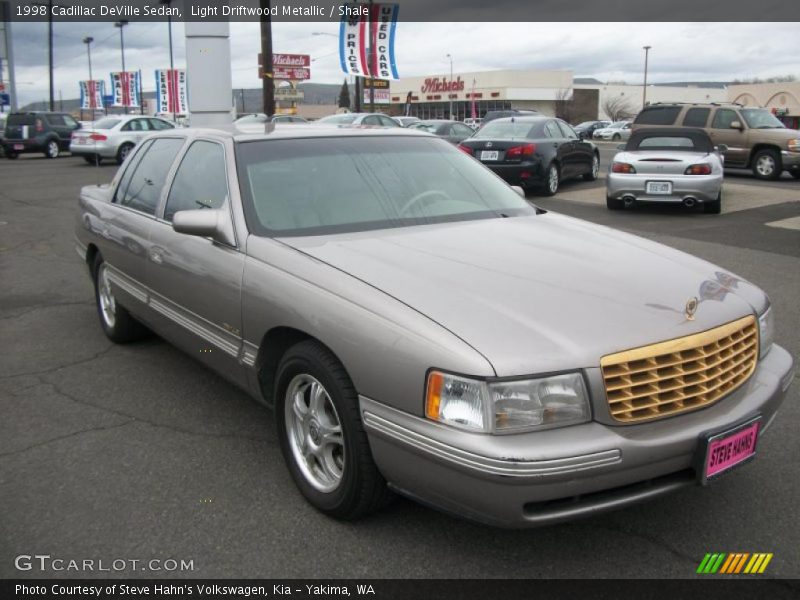 Light Driftwood Metallic / Shale 1998 Cadillac DeVille Sedan
