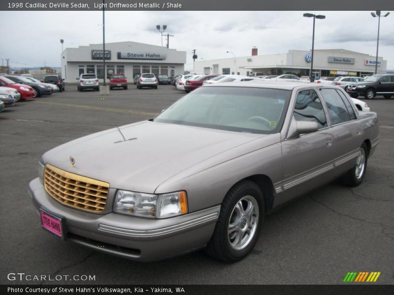 Light Driftwood Metallic / Shale 1998 Cadillac DeVille Sedan