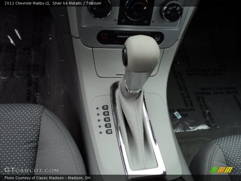 Silver Ice Metallic / Titanium 2011 Chevrolet Malibu LS