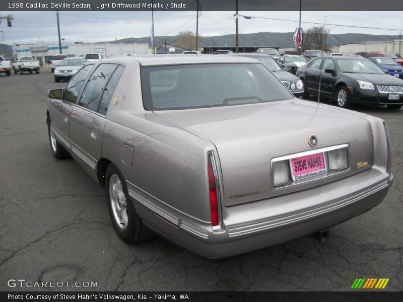 Light Driftwood Metallic / Shale 1998 Cadillac DeVille Sedan