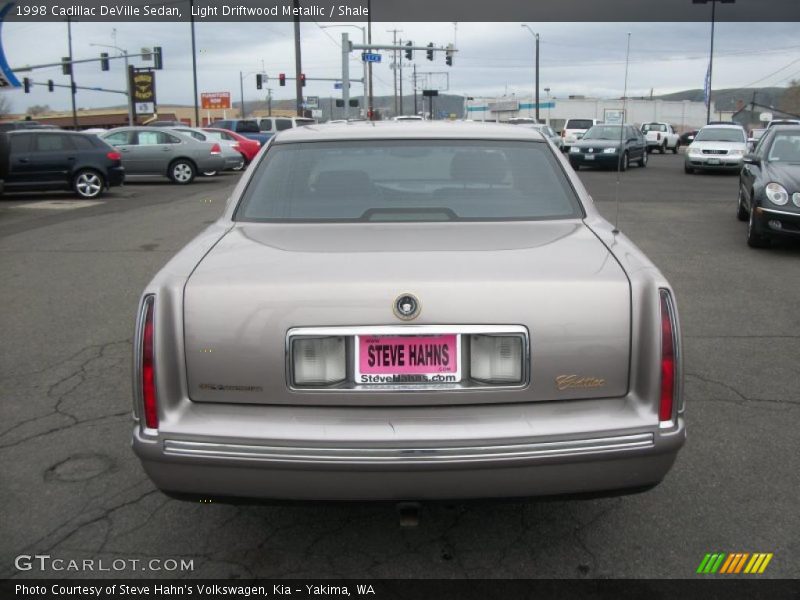 Light Driftwood Metallic / Shale 1998 Cadillac DeVille Sedan
