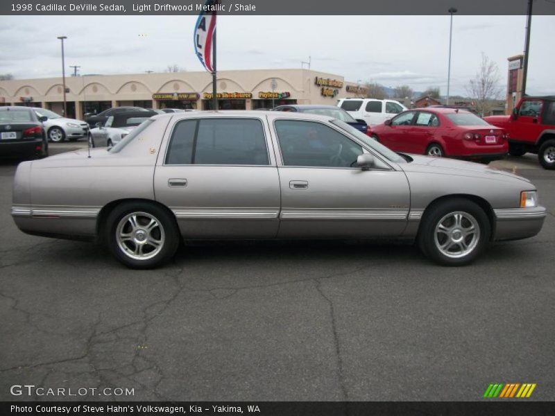 Light Driftwood Metallic / Shale 1998 Cadillac DeVille Sedan