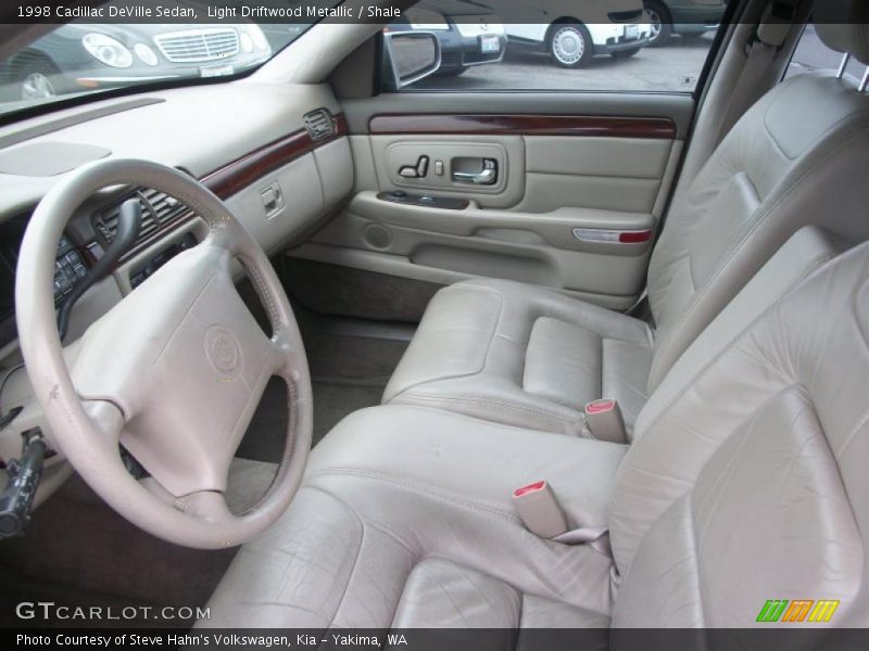 Light Driftwood Metallic / Shale 1998 Cadillac DeVille Sedan