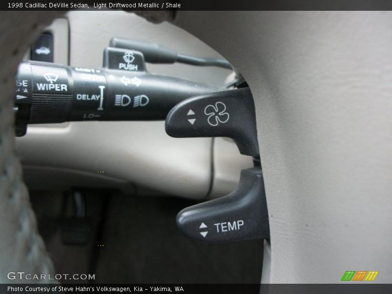 Light Driftwood Metallic / Shale 1998 Cadillac DeVille Sedan