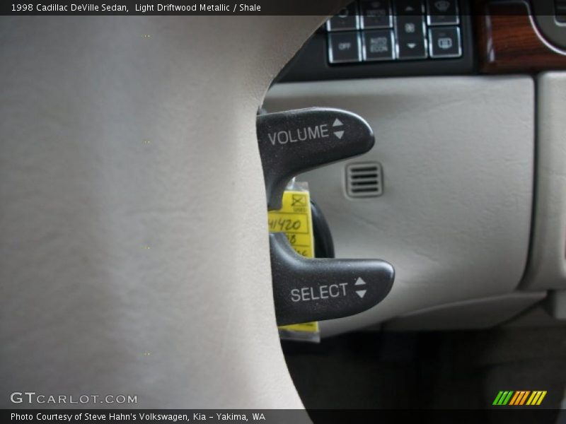 Light Driftwood Metallic / Shale 1998 Cadillac DeVille Sedan