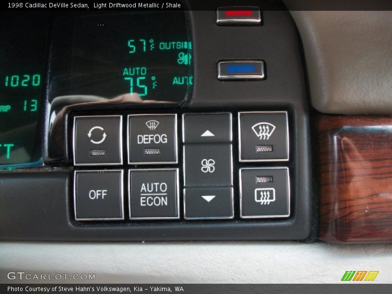 Light Driftwood Metallic / Shale 1998 Cadillac DeVille Sedan