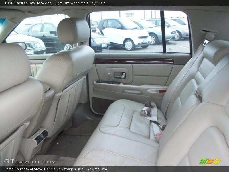 Light Driftwood Metallic / Shale 1998 Cadillac DeVille Sedan