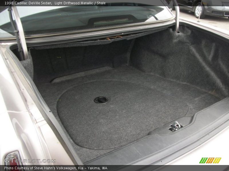 Light Driftwood Metallic / Shale 1998 Cadillac DeVille Sedan