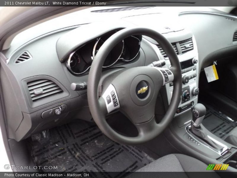 White Diamond Tricoat / Ebony 2011 Chevrolet Malibu LT