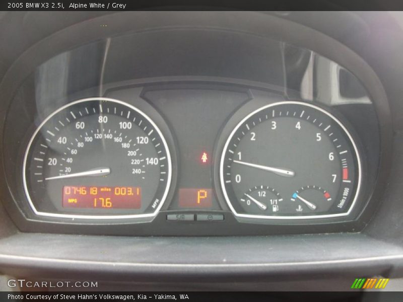 Alpine White / Grey 2005 BMW X3 2.5i