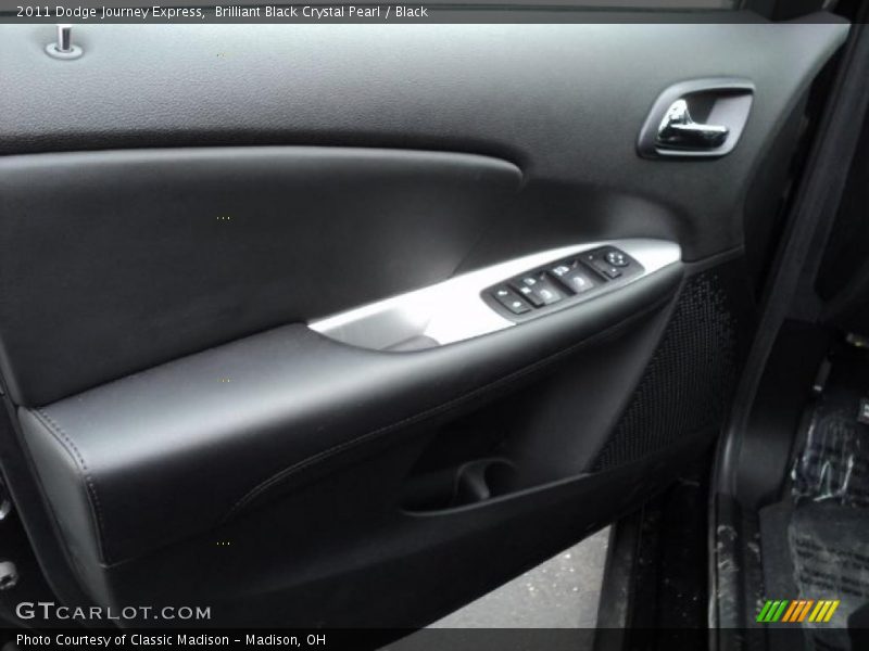 Brilliant Black Crystal Pearl / Black 2011 Dodge Journey Express