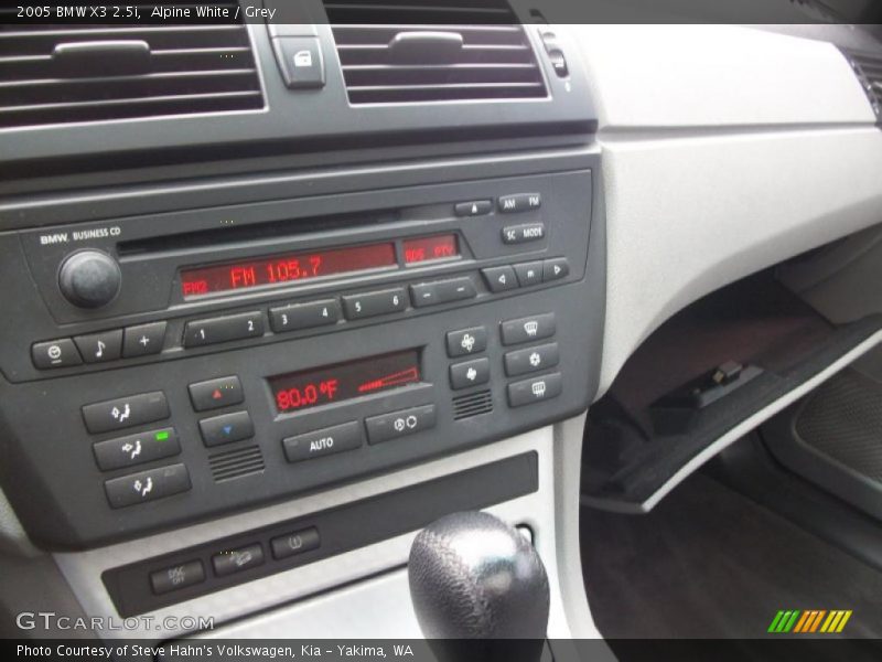 Alpine White / Grey 2005 BMW X3 2.5i