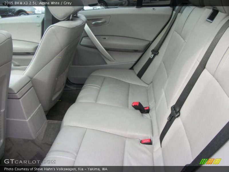 Alpine White / Grey 2005 BMW X3 2.5i