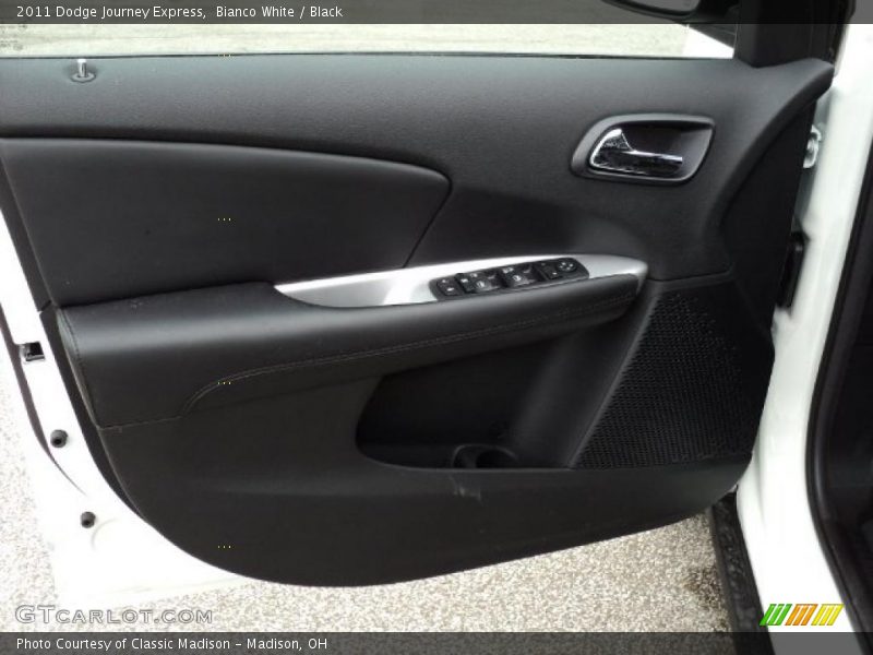 Bianco White / Black 2011 Dodge Journey Express