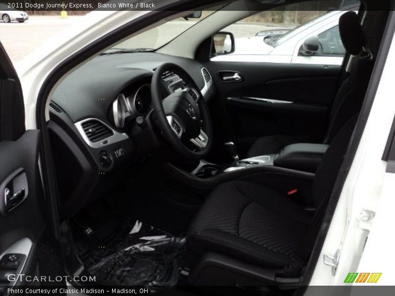 Bianco White / Black 2011 Dodge Journey Express
