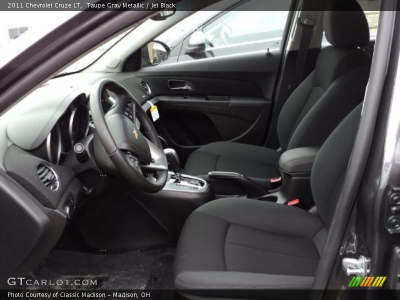 Taupe Gray Metallic / Jet Black 2011 Chevrolet Cruze LT