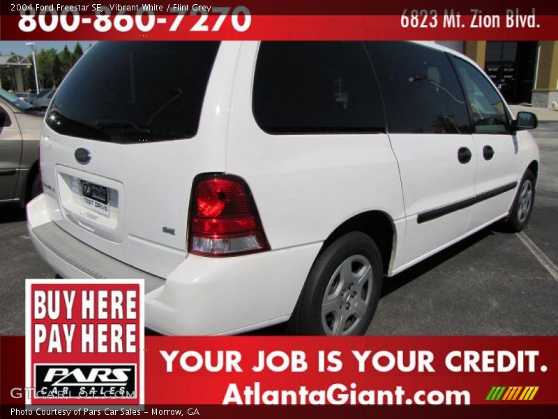 Vibrant White / Flint Grey 2004 Ford Freestar SE